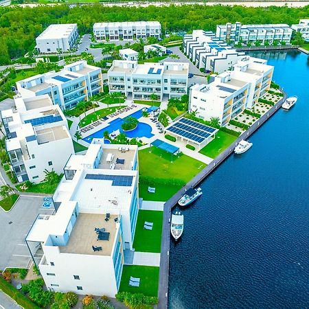 Cayman Luxury Rentals At One Canal Point George Town Exterior photo