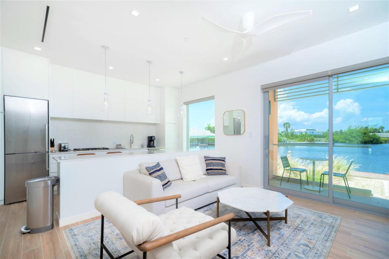Cayman Luxury Rentals At One Canal Point George Town Exterior photo