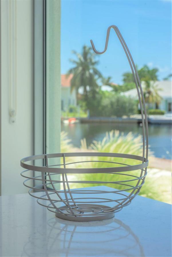 Cayman Luxury Rentals At One Canal Point George Town Exterior photo