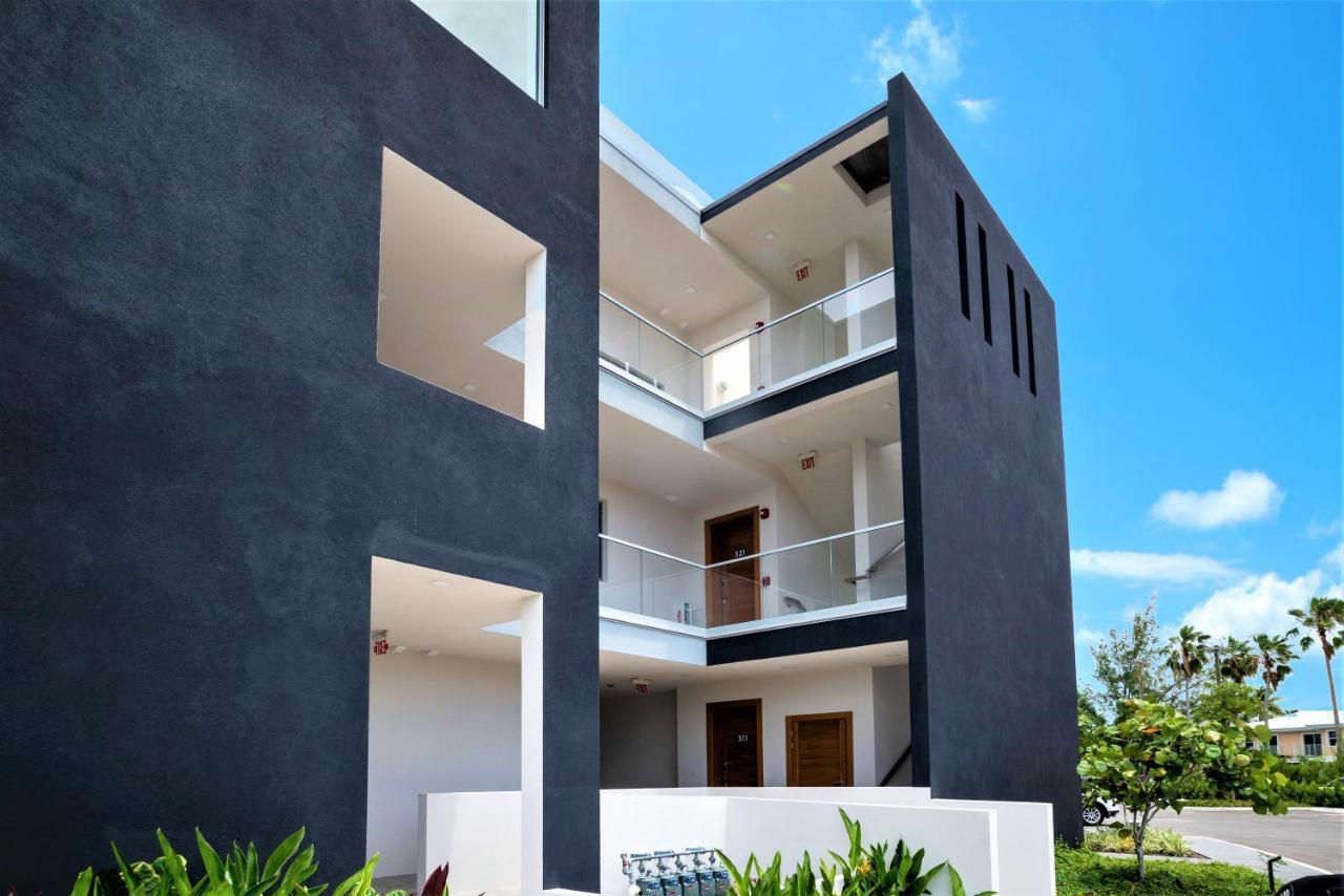 Cayman Luxury Rentals At One Canal Point George Town Exterior photo