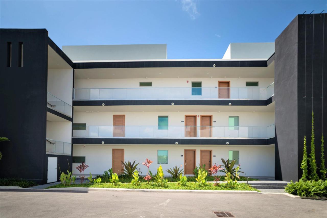 Cayman Luxury Rentals At One Canal Point George Town Exterior photo