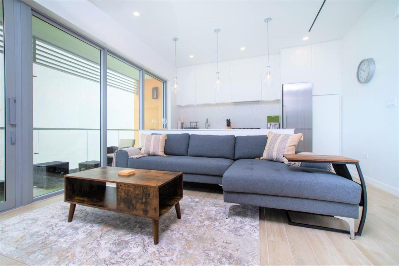 Cayman Luxury Rentals At One Canal Point George Town Exterior photo