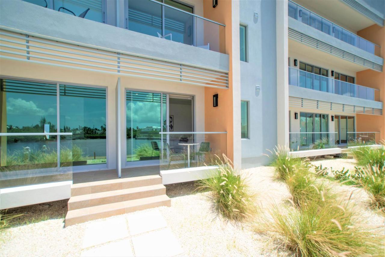 Cayman Luxury Rentals At One Canal Point George Town Exterior photo