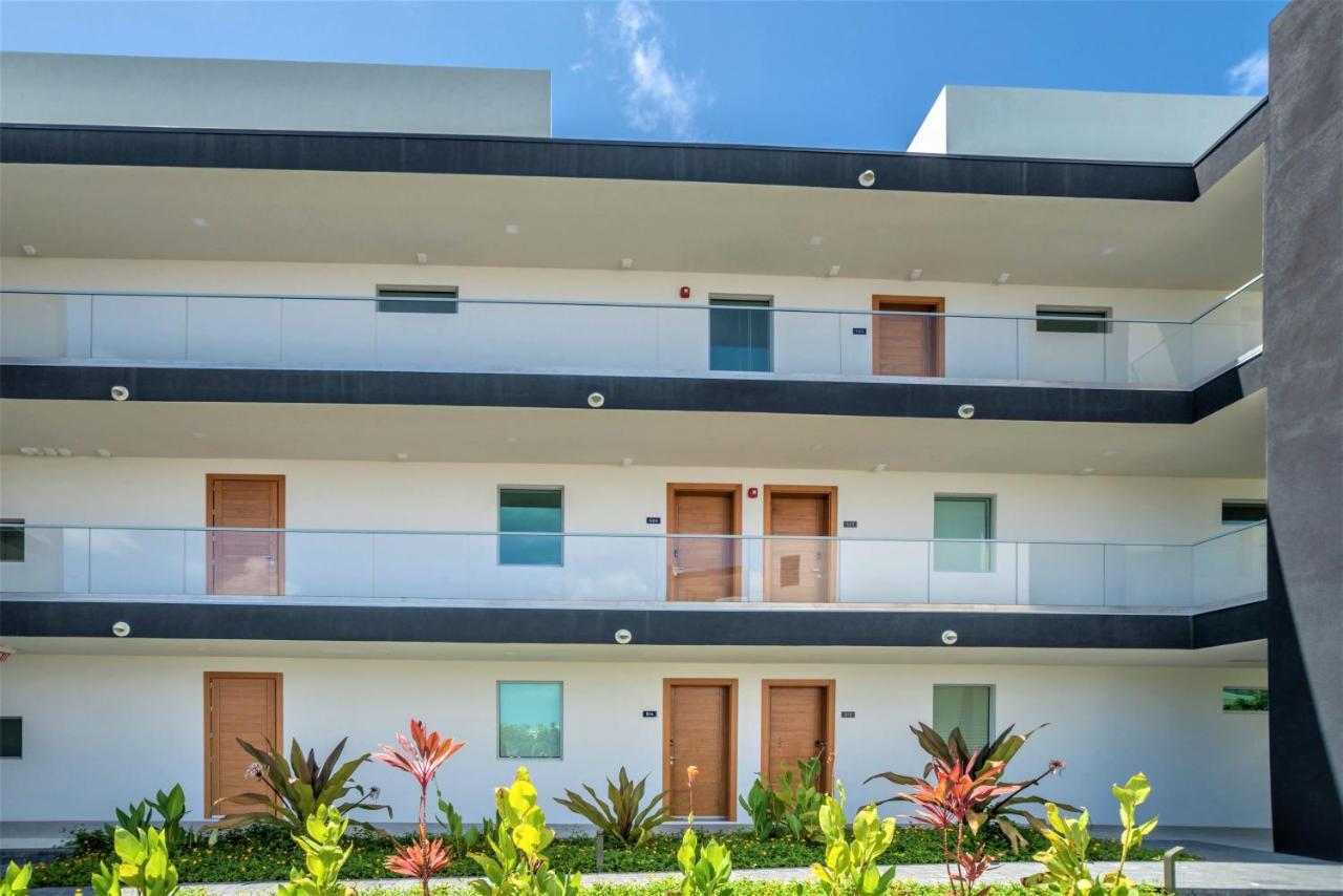 Cayman Luxury Rentals At One Canal Point George Town Exterior photo