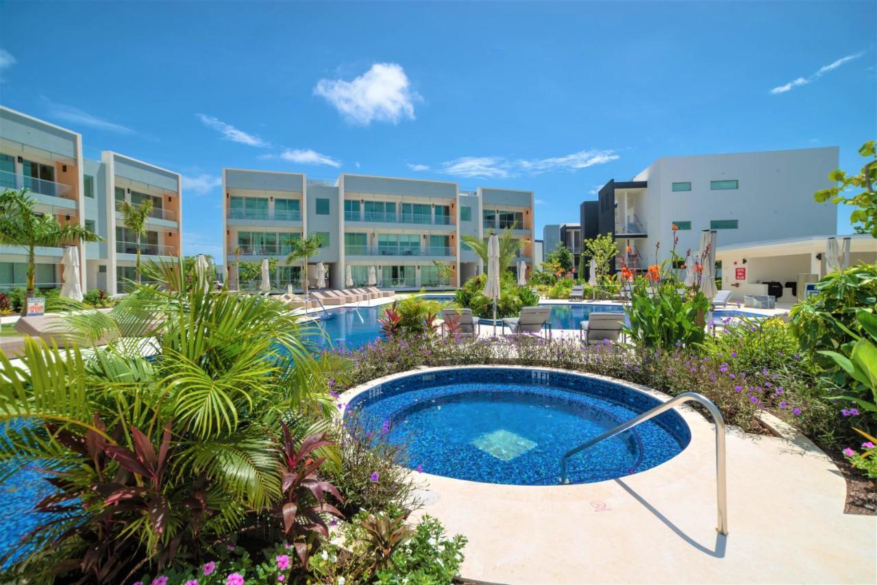 Cayman Luxury Rentals At One Canal Point George Town Exterior photo