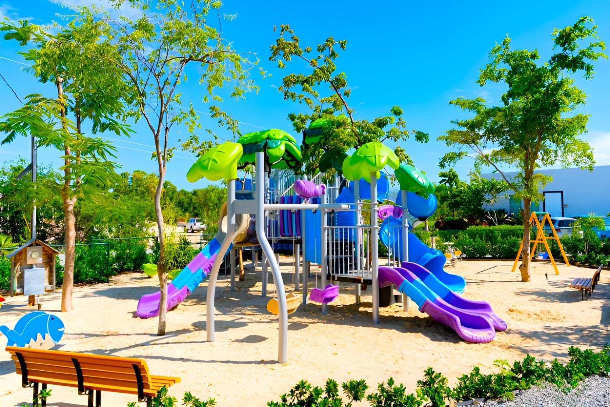 Cayman Luxury Rentals At One Canal Point George Town Exterior photo