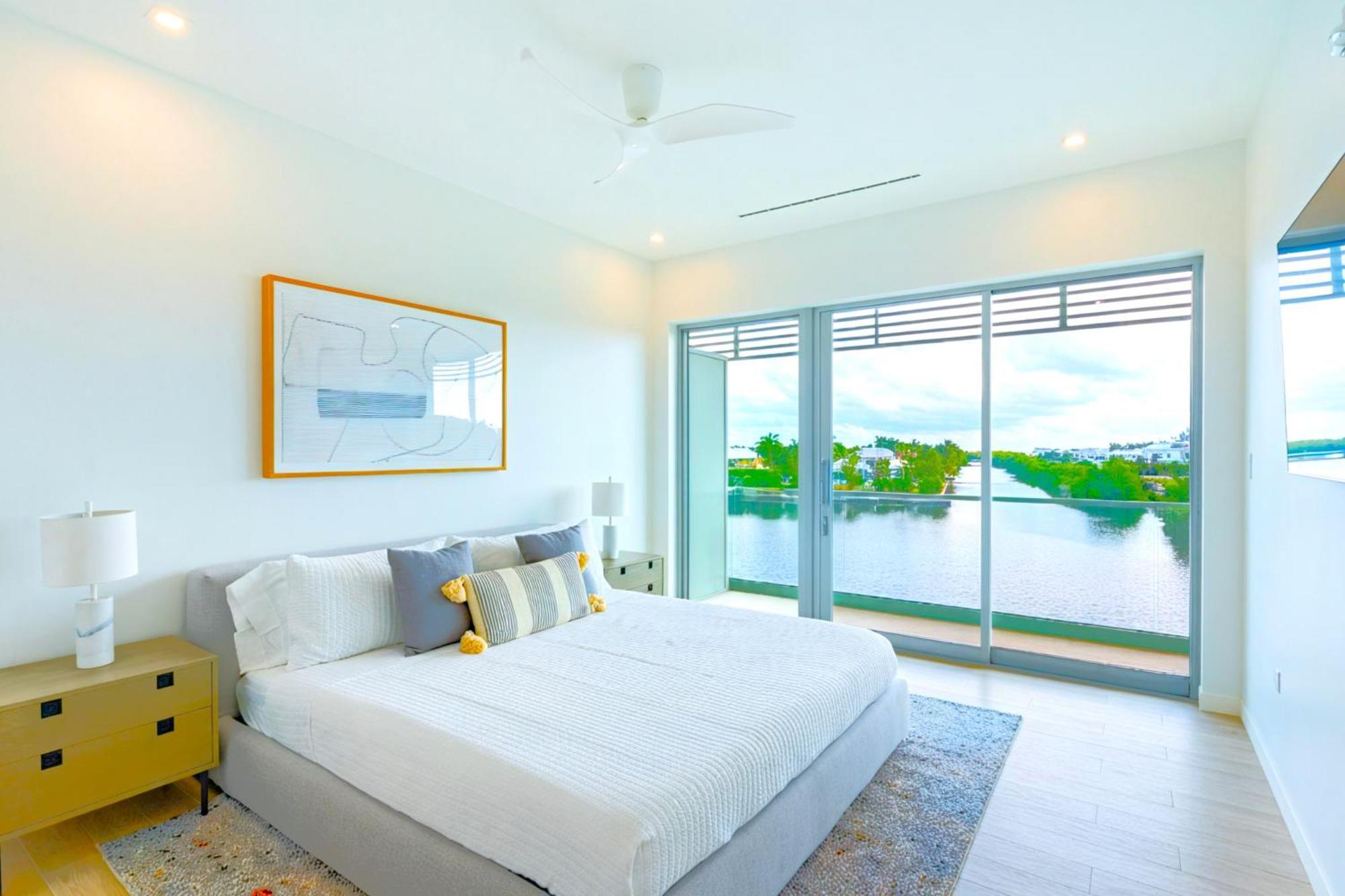 Cayman Luxury Rentals At One Canal Point George Town Exterior photo