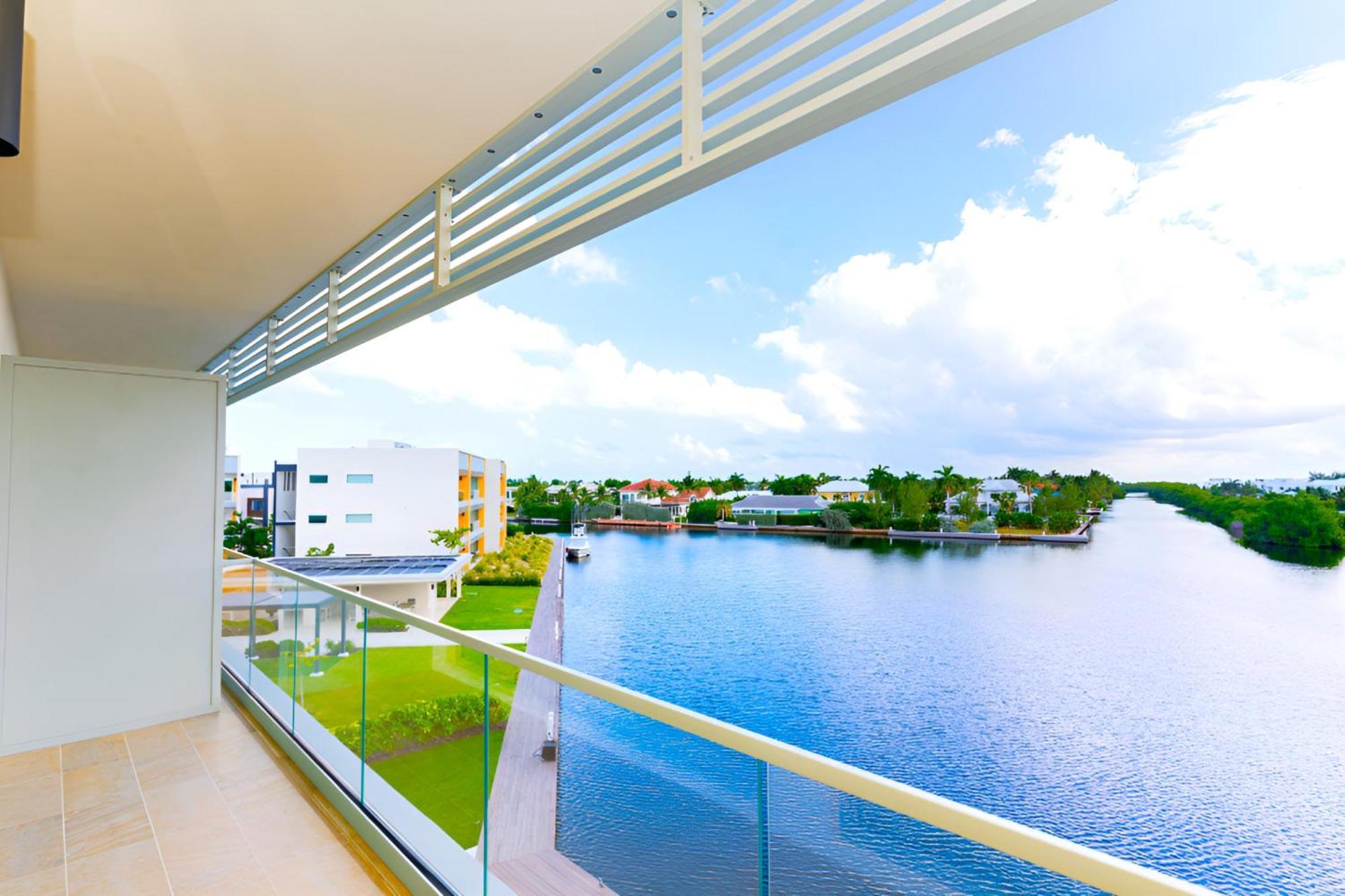 Cayman Luxury Rentals At One Canal Point George Town Exterior photo