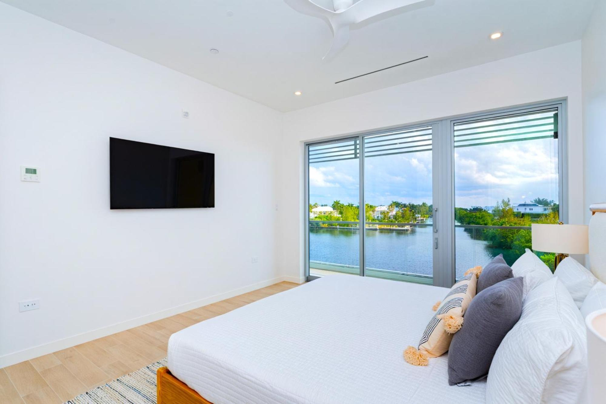 Cayman Luxury Rentals At One Canal Point George Town Exterior photo